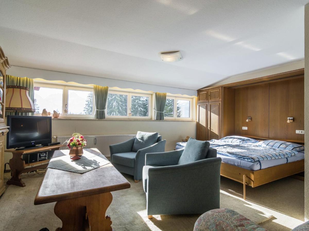 Quaint Apartment With Sauna In Riezlern Exteriör bild