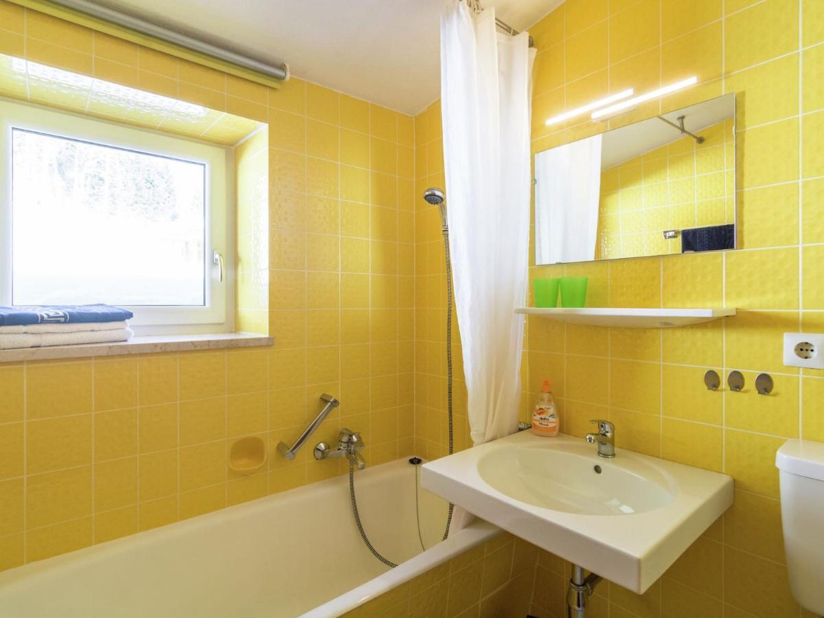 Quaint Apartment With Sauna In Riezlern Exteriör bild